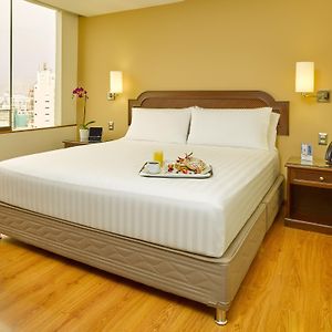Habitación Estándar con Cama Queen